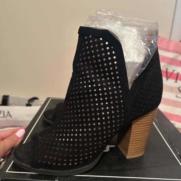 Qupid Shoes - Qupid Black Perforated Ankle Booties with Tan Heel